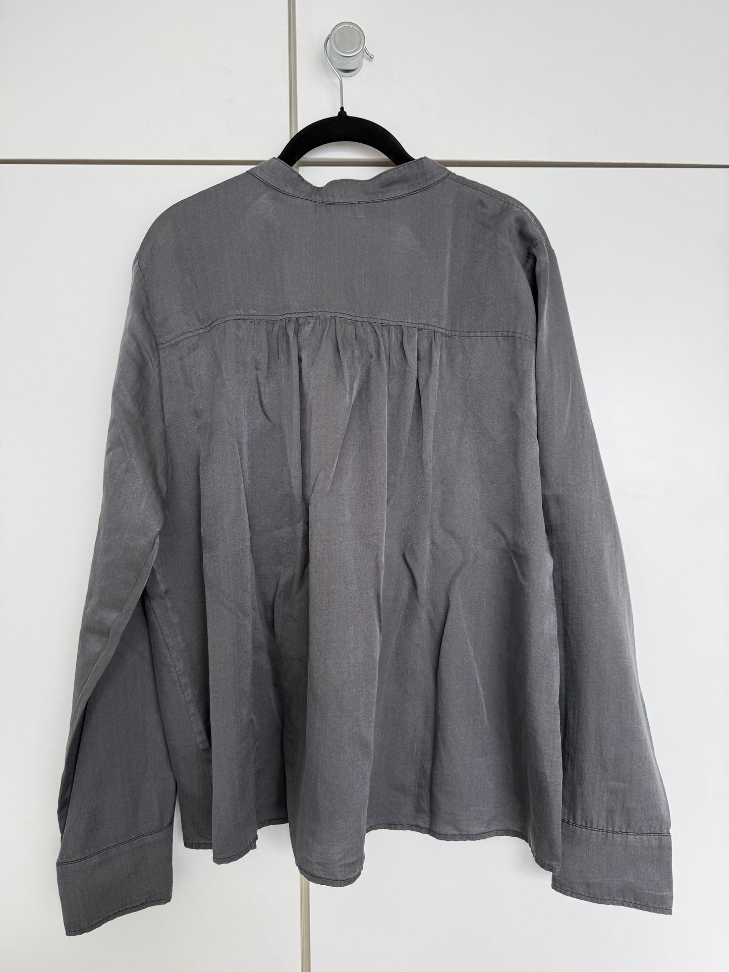 Silk shirt "Haben" grey