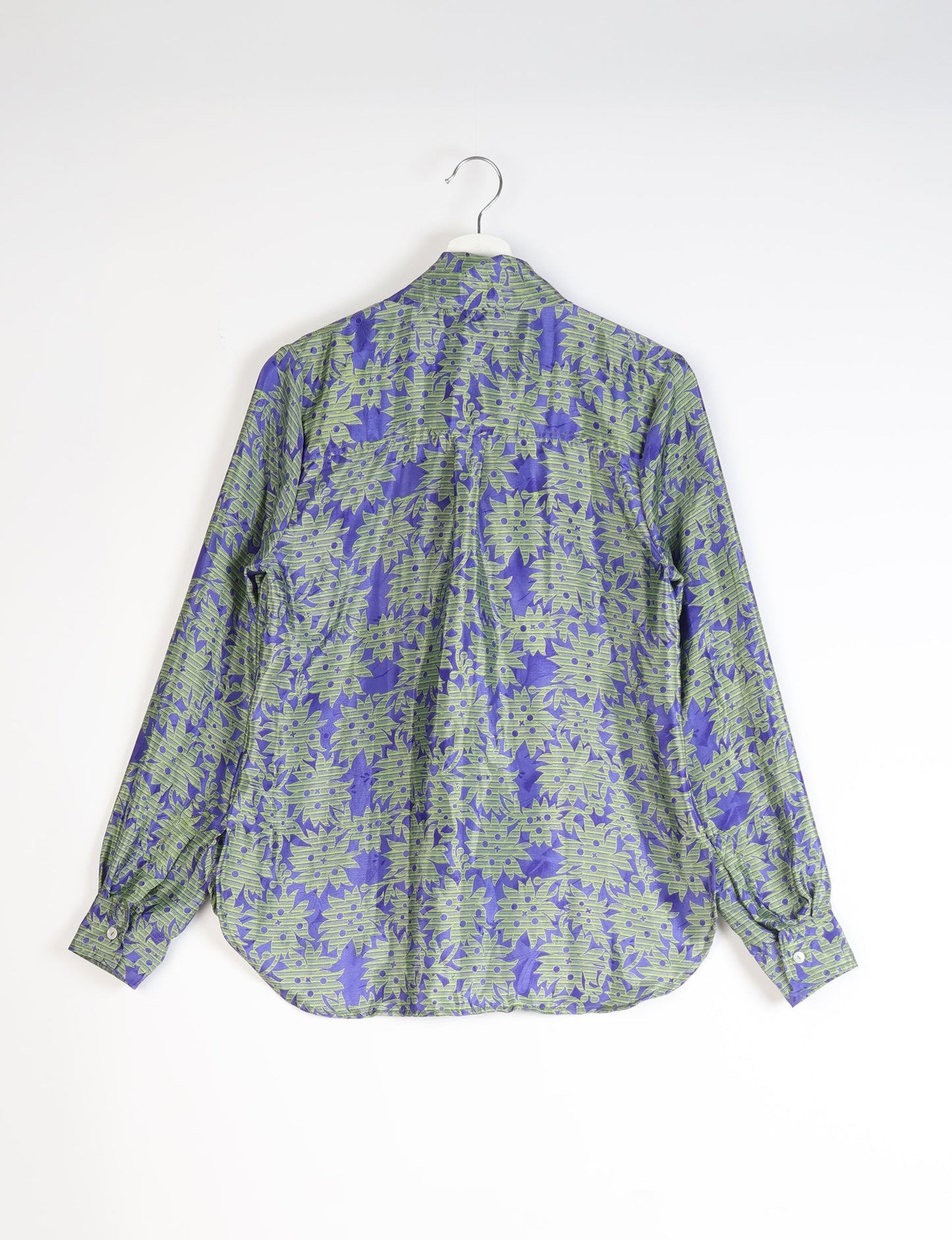 IWS - Bowtie shirt