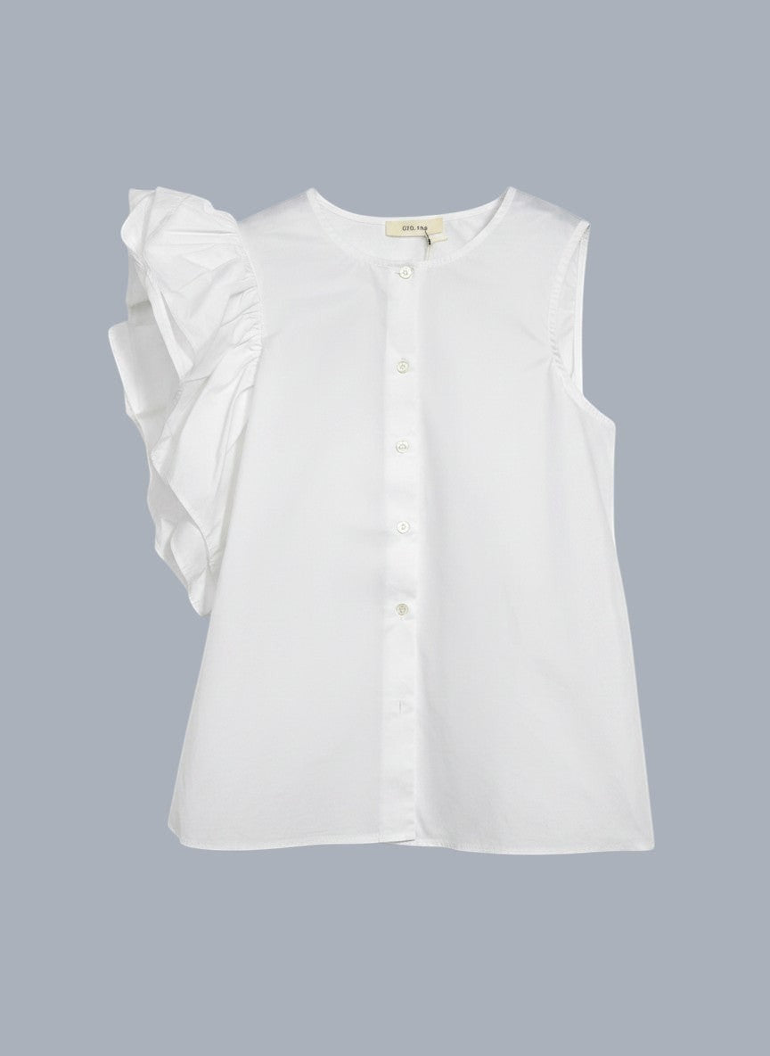 Camicia bianca Invogue Again senza maniche con volant asimmetrico sulla spalla e chiusura frontale a bottoni